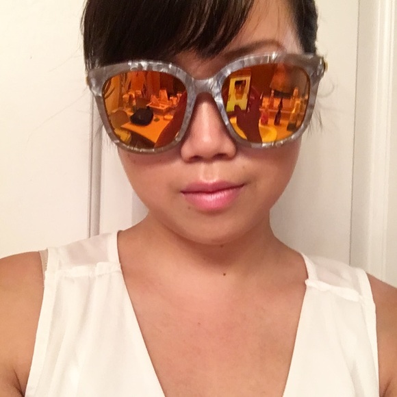 Pink Marbled Sunglasses - Picture 4 of 4