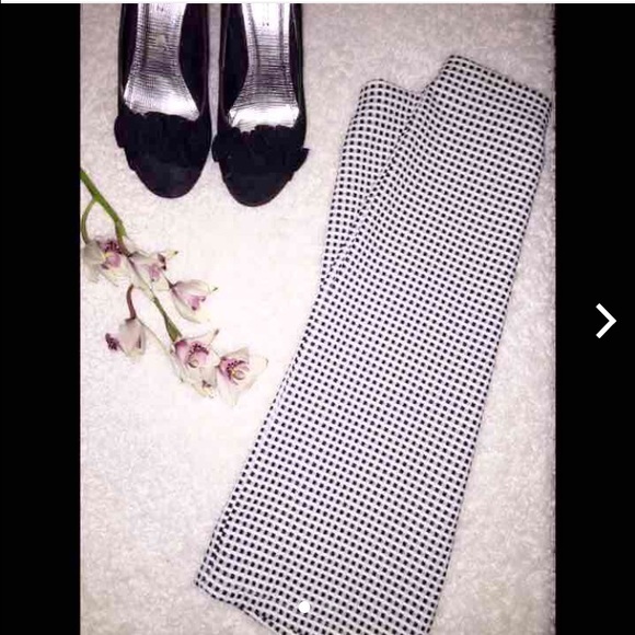 S - Midi Pencil Cut Skirt