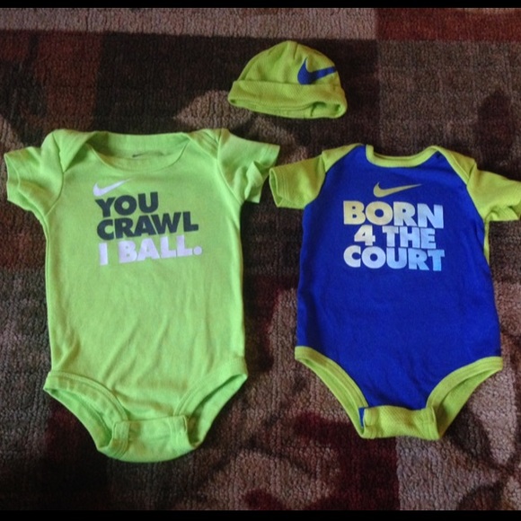 Nike boys 0-6 months