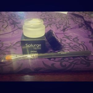 Splurge Cream Shadow w/ Brush