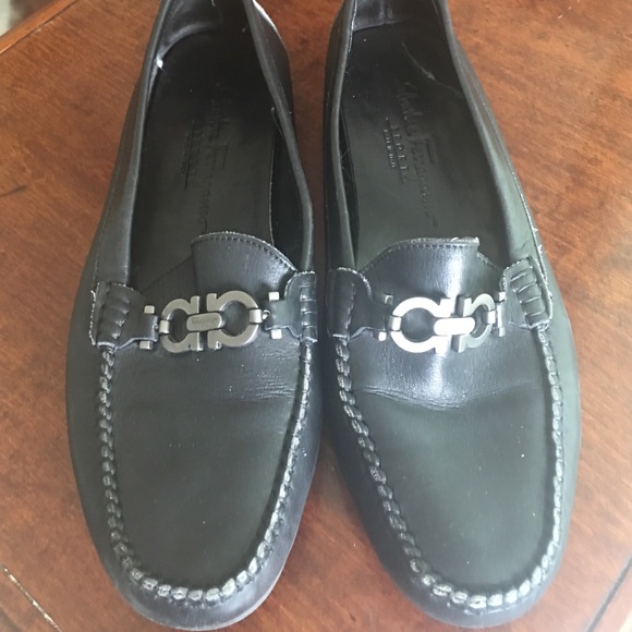 ❤️❤️SOLD❤️❤️LeatherSalvatore Ferragamo blk loafer