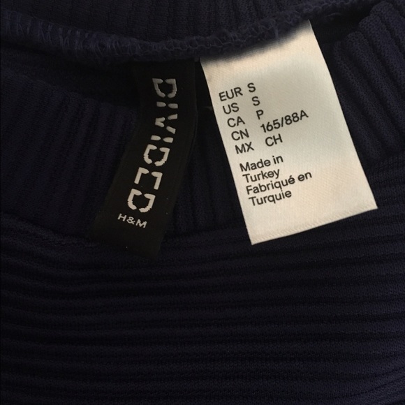 Crop top - Picture 3 of 4