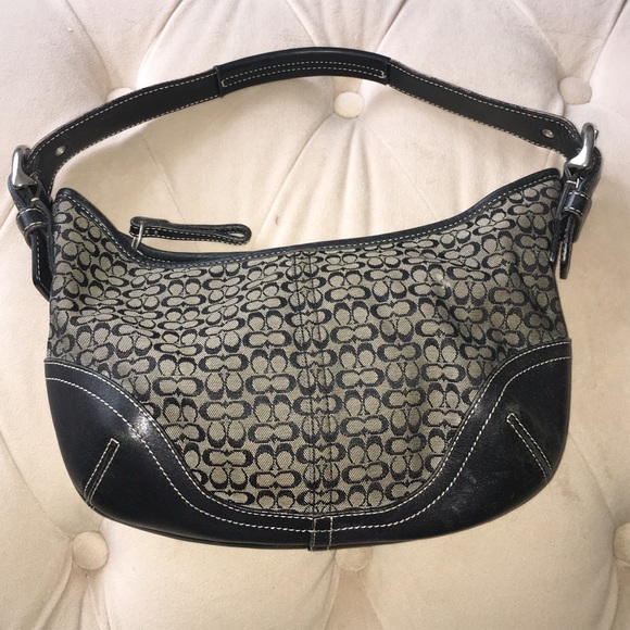 Coach small shoulder bag.