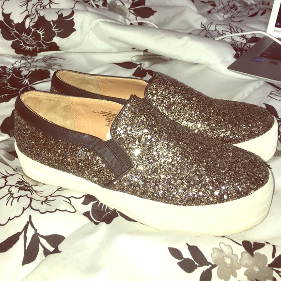 Slip ons
