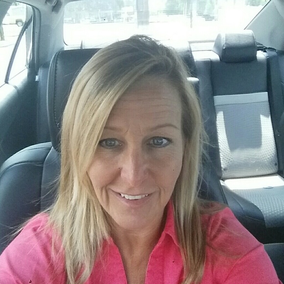 Meet your Posher, Casey