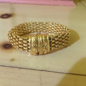 A bracelet