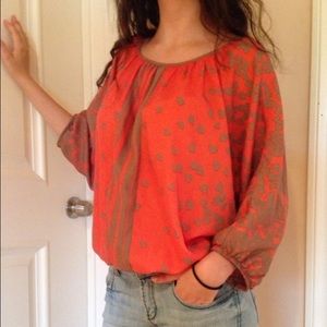 Grey hearts on peach