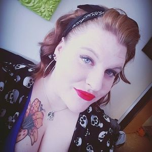 Meet your Posher, Alexandra