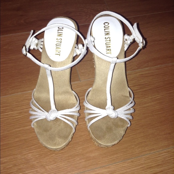 Colin Stuart white strappy wedges size 5