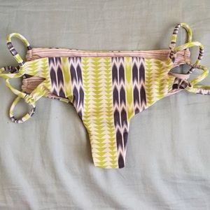 Kauai Bottom in Arrow