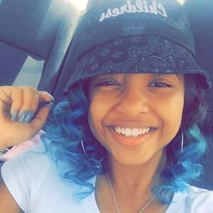 Meet your Posher, Rae