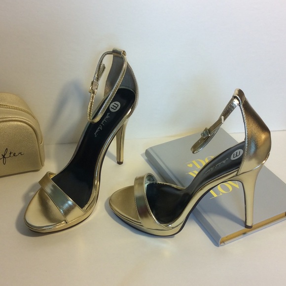 Size 9 Heels - Picture 2 of 4