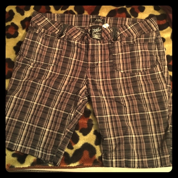 YMI Bermuda shorts - Picture 1 of 3