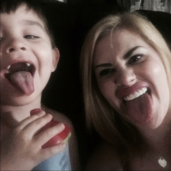 Courtney lmfao - Picture 2 of 4