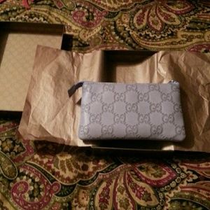 GUCCI  GUCCI GUCCI.... THE  SO PERFECT  BAG