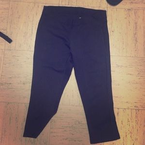 Crop yoga pants