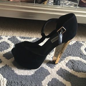 Steve Maddens peep toe heels