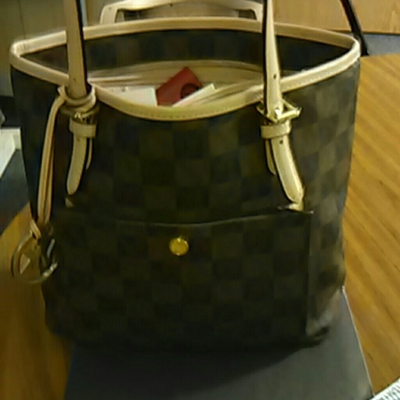 MK tote