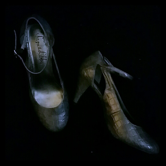 Grey Alligator Skin Mary Jane Heels with Cutouts