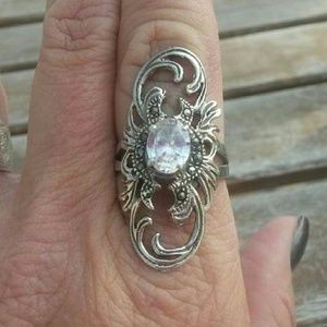 Beautiful  Vintage solid silver ring size 10