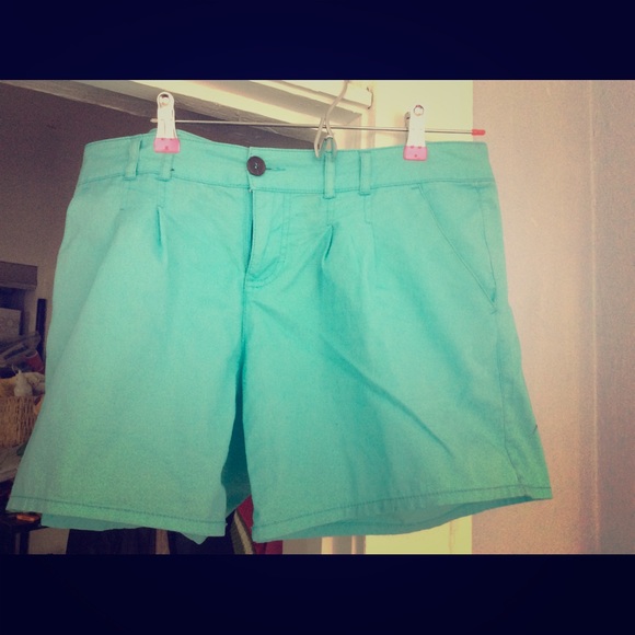 Bermudas light blue