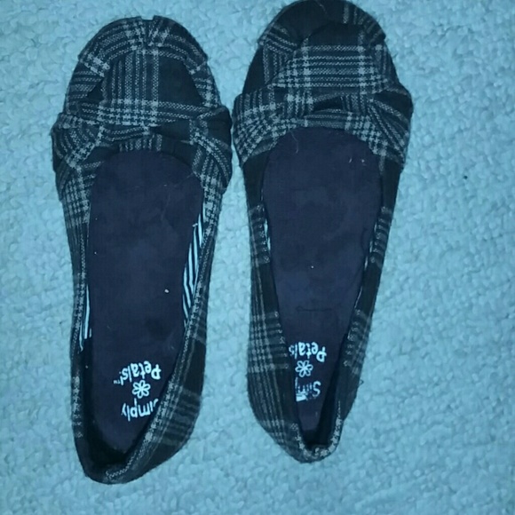 never worn flats