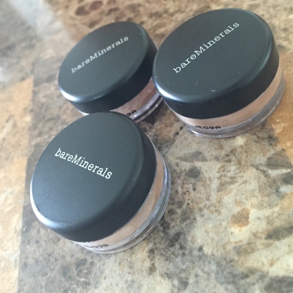 3 bareminerals powder foundation