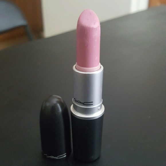 Snob lipstick by mac