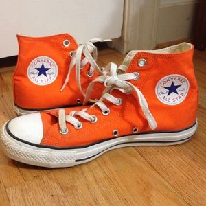 Converse High Tops Orange