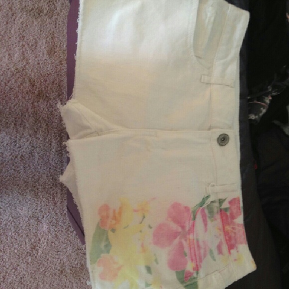 Aeropostal white shorts