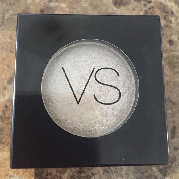 Victoria secret shimmer eye shadow