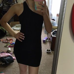 Black reversible BCBG body con ribbed dress. 00