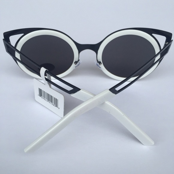 ❗️FINAL PRICE❗️Black/White Bomb Sunglasses 😍 - Picture 4 of 4