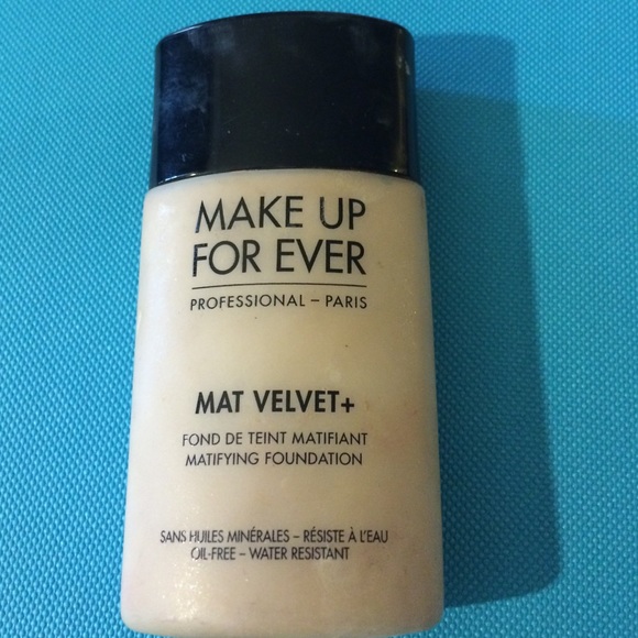Make Up For Ever Mat Velvet Foundation