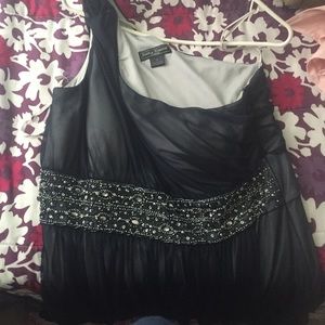 One shoulder gemstone dress !