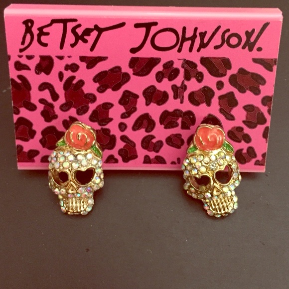 Betsey Johnson skull earrings
