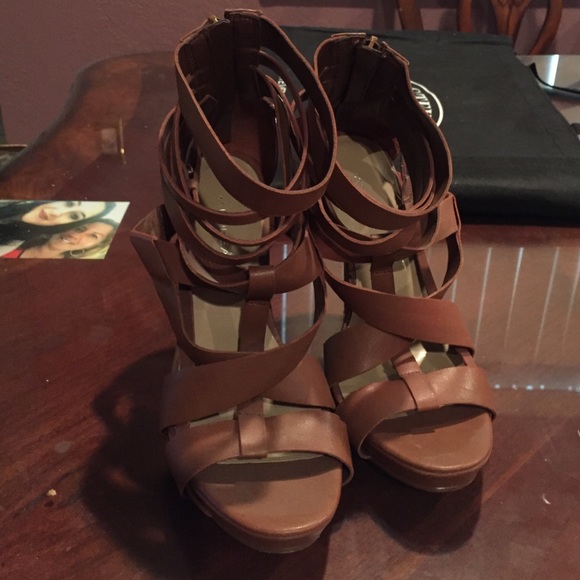 Andrea cognac size 8 heels