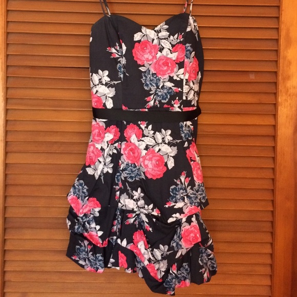 Gray flowered dress (Worn once)