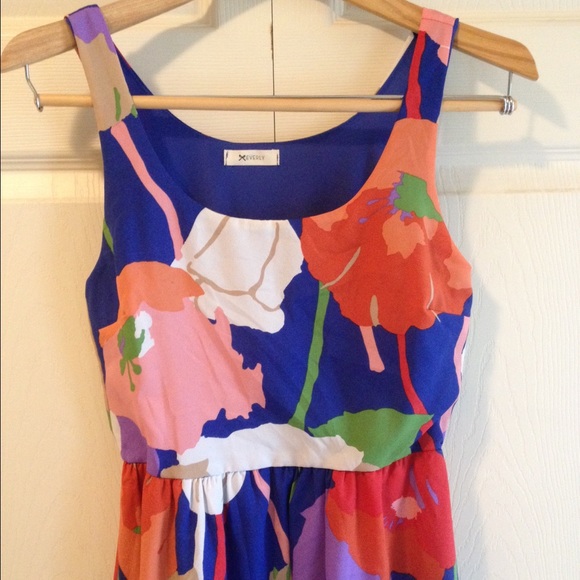 !SOLD! Everly Floral Dress - Picture 2 of 4