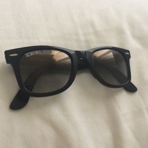 Clean never really used RayBans