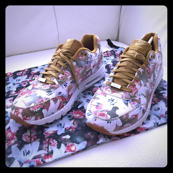 Nike Air Max Ultra Milano Floral