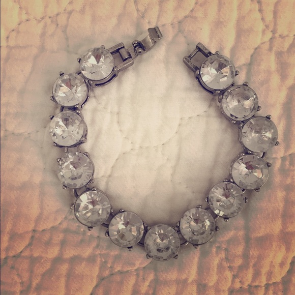 Cute color code bracelet by Chloe and Isabel