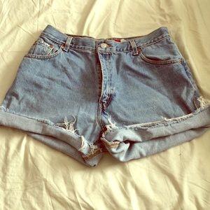 Levi high rise shorts