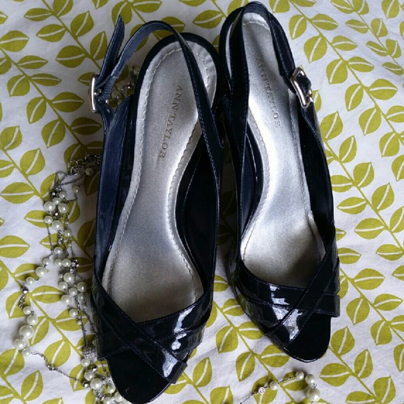 Navy blue patent leather Ann Taylor slingbacks
