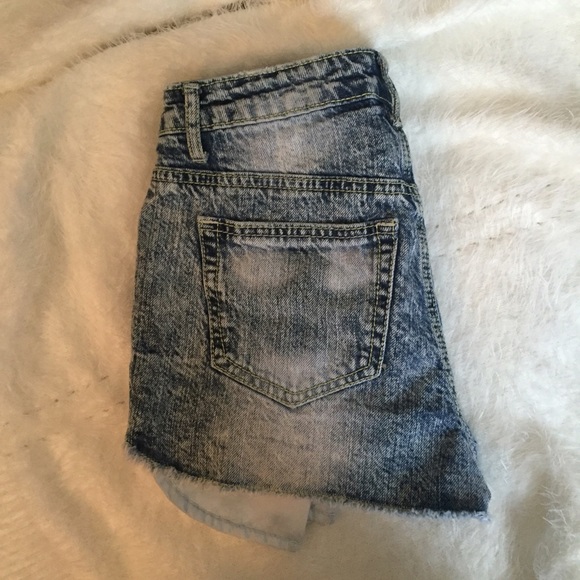 Mossimo short shorts - Picture 3 of 3