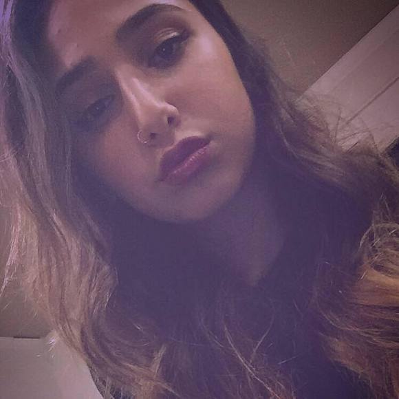 Meet your Posher, Maryam - Picture 1 of 1