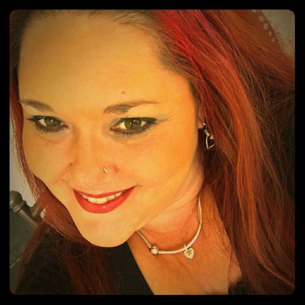 Meet your Posher, Djuna