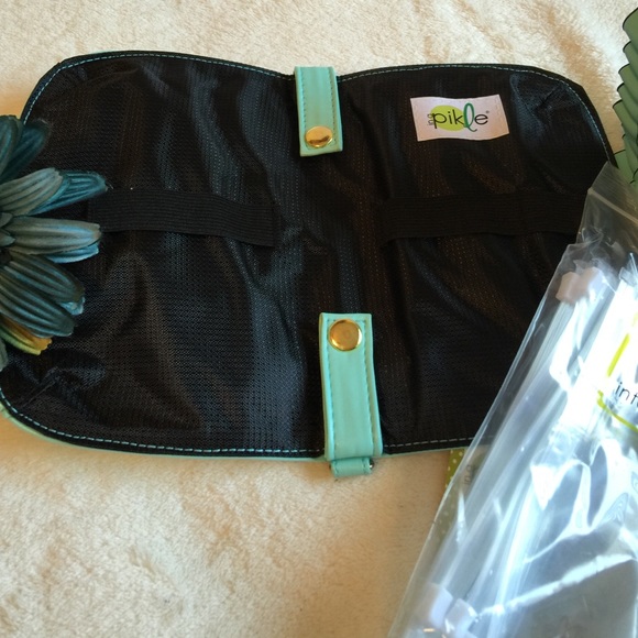 ⭐️LAST ONE⭐️🎉HP🎉 🆕Tiffany Blue Pepper Pikle! - Picture 3 of 4