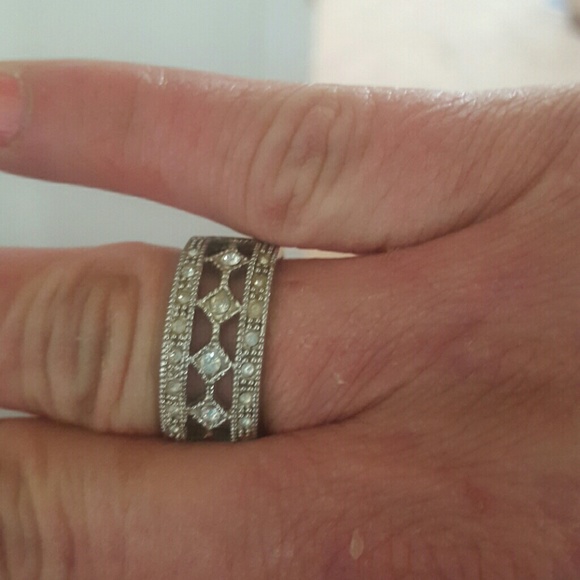 Diamond ring - Picture 2 of 3