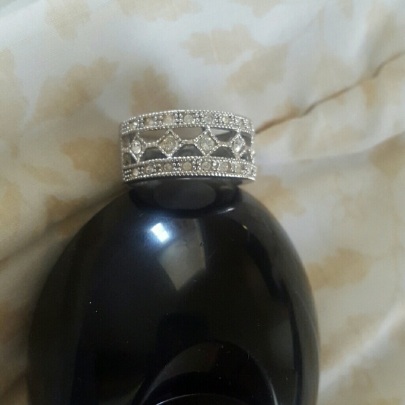 Diamond ring - Picture 3 of 3